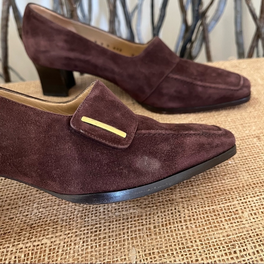 St. John Italian Brown Suede Heels Size 9 - Picture 11 of 12